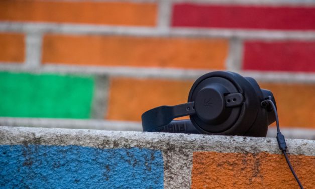 Noise Cancelling Headphones Are Not Just A Travel Accessory – They’re A Travel Necessity