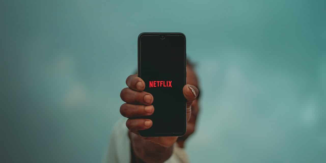 Netflix – The Pros and Cons of the Online Movie Rental Service