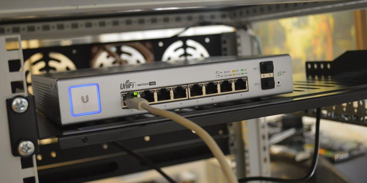 Network – Pluscom 5 Port Gigabit Switch